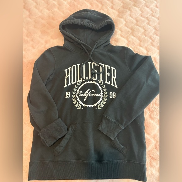 Black Hollister Hoodie - Picture 1 of 2